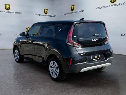 Fusion Black 2025 Kia Soul LX