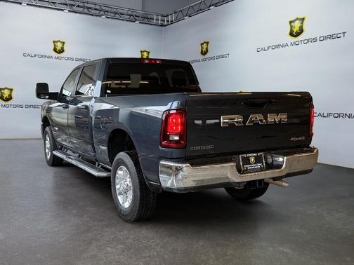 2025 RAM 2500 Big Horn Crew Cab 4x4 6'4' Box