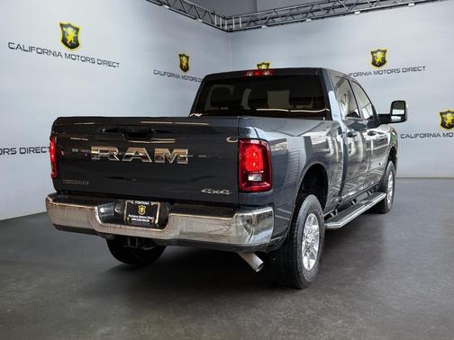 2025 RAM 2500 Big Horn Crew Cab 4x4 6'4' Box