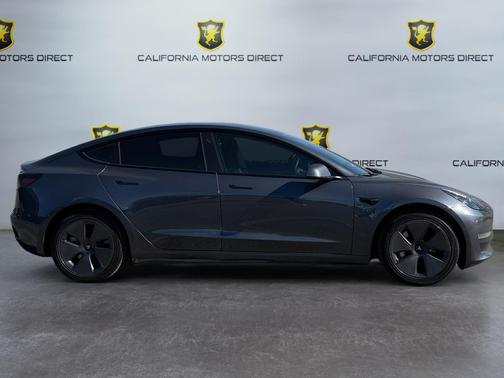 2022 Tesla Model 3 Standard Range