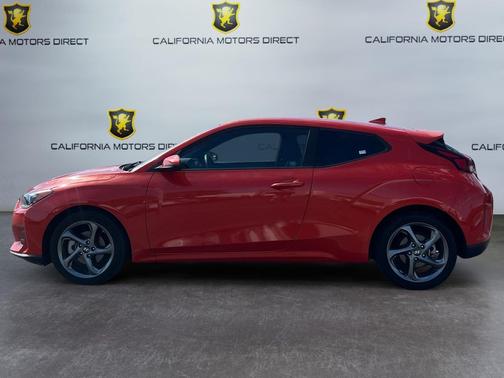 2019 Hyundai Veloster 2