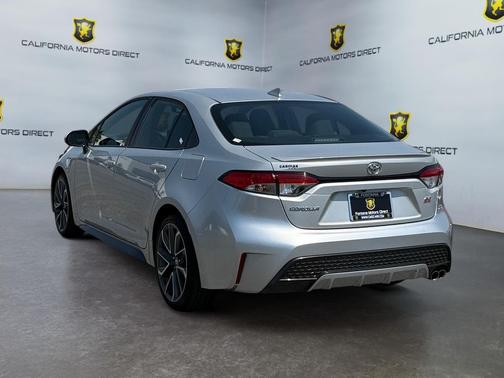 Classic Silver Metallic 2020 Toyota Corolla SE