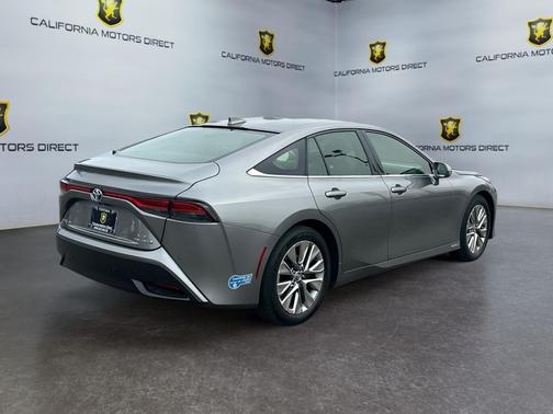 2021 Toyota Mirai Base
