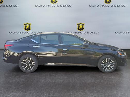 Super Black 2024 Nissan Altima 2.5 SV