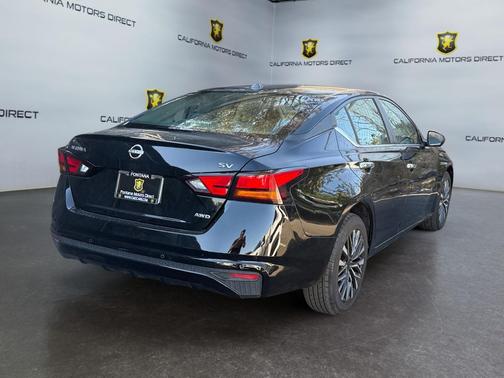 Super Black 2024 Nissan Altima 2.5 SV