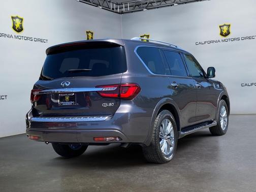 2023 INFINITI QX80 Luxe
