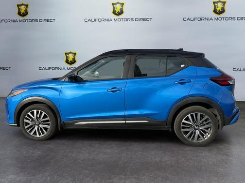 2023 Nissan Kicks SR
