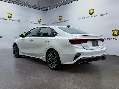 Snow White Pearl 2023 Kia Forte GT