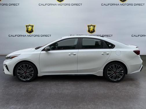 Snow White Pearl 2023 Kia Forte GT