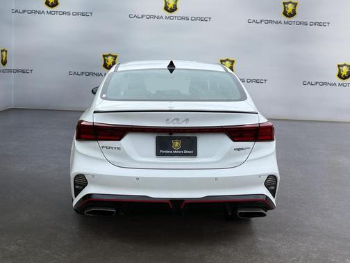 Snow White Pearl 2023 Kia Forte GT