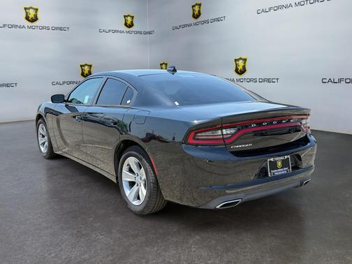 Pitch Black Clearcoat 2017 Dodge Charger SXT