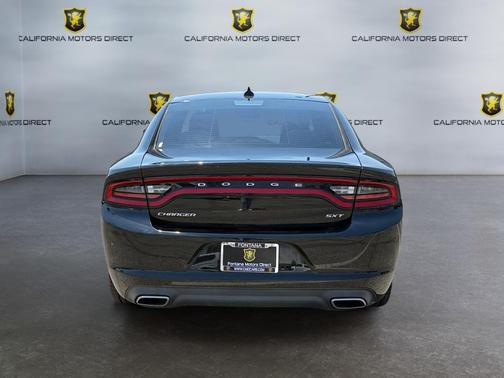 Pitch Black Clearcoat 2017 Dodge Charger SXT
