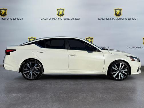 2021 Nissan Altima SR FWD