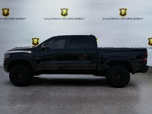Diamond Black Crystal Pearlcoat 2021 RAM 1500 TRX