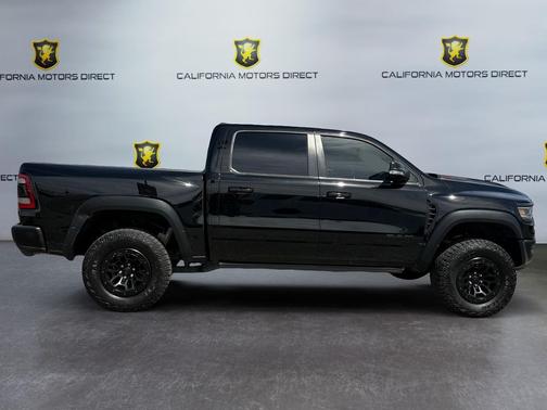 Diamond Black Crystal Pearlcoat 2021 RAM 1500 TRX