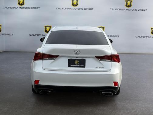 2018 Lexus IS 300 Base