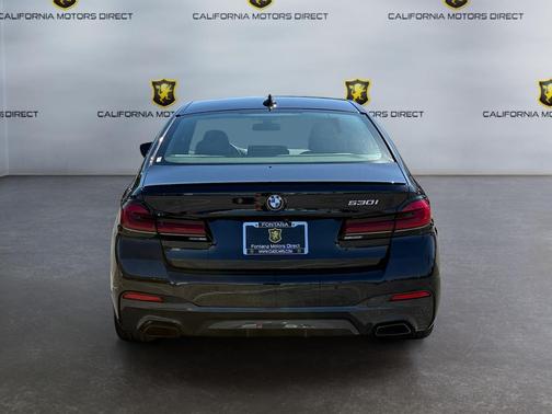 Black Sapphire Metallic 2023 BMW 530 i