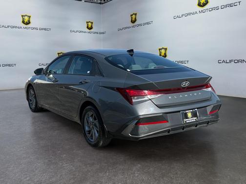 Ecotronic Gray 2024 Hyundai ELANTRA SEL