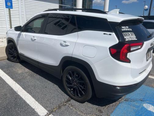 Summit White 2023 GMC Terrain SLE