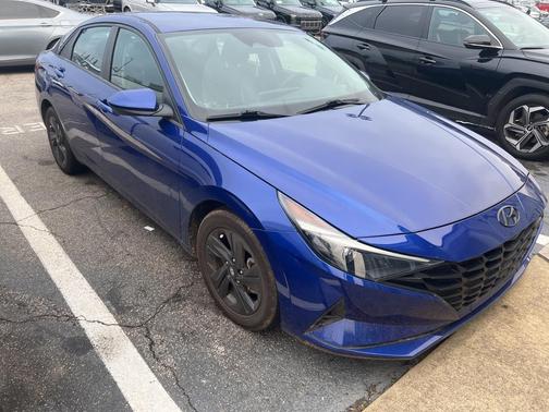 2023 Hyundai ELANTRA SEL