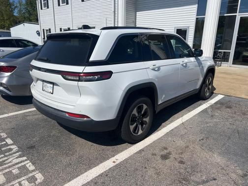 2023 Jeep Grand Cherokee 4xe Base