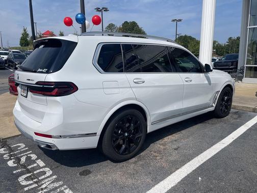 2023 BMW X7 xDrive40i