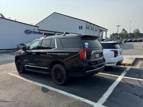 2023 GMC Yukon SLT