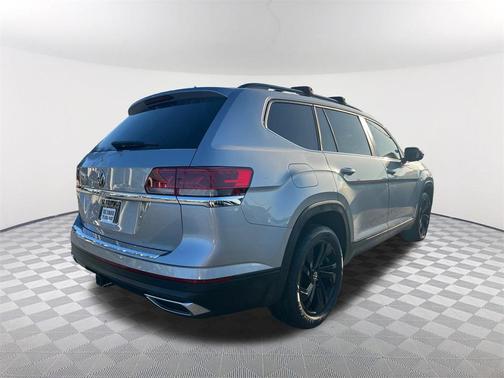 2022 Volkswagen Atlas 3.6L SE w/Technology