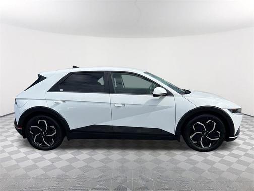 2022 Hyundai IONIQ 5 SEL