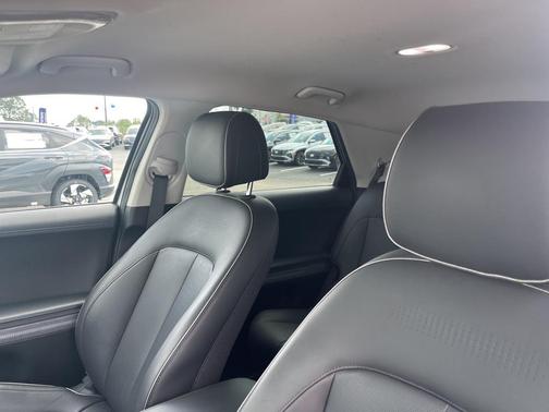 2022 Hyundai IONIQ 5 SEL