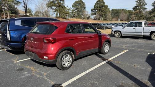 2024 Hyundai VENUE SE