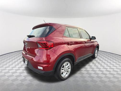 2024 Hyundai VENUE SE