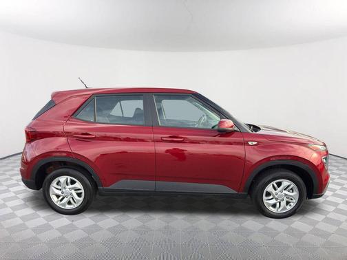 2024 Hyundai VENUE SE