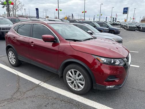 2022 Nissan Rogue Sport SV