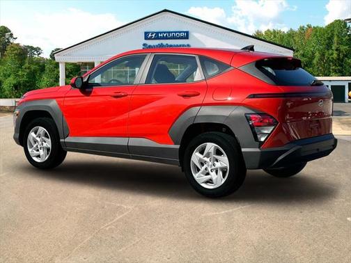 2025 Hyundai KONA SE