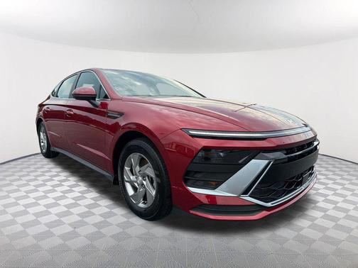 Ultimate red 2025 Hyundai SONATA SE