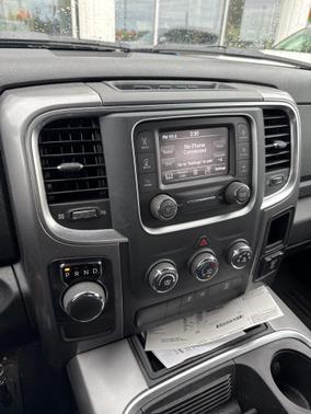 2024 RAM 1500 Classic Warlock Crew Cab 4x2 5'7' Box