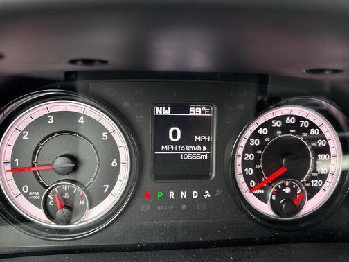 2024 RAM 1500 Classic Warlock Crew Cab 4x2 5'7' Box