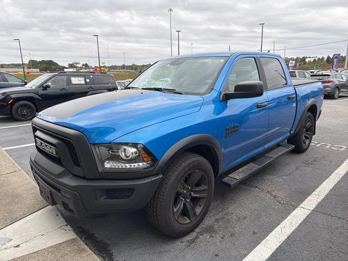 2024 RAM 1500 Classic Warlock Crew Cab 4x2 5'7' Box