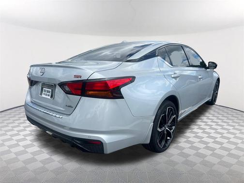 2023 Nissan Altima SR Intelligent AWD