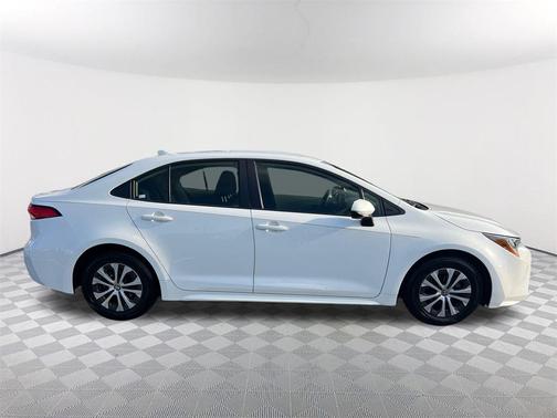 2022 Toyota Corolla Hybrid LE
