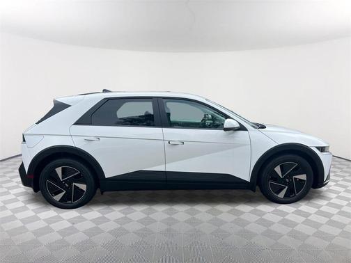 2025 Hyundai IONIQ 5 SE