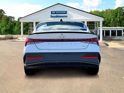 2025 Hyundai ELANTRA HEV SEL Sport