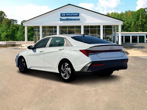 2025 Hyundai ELANTRA HEV SEL Sport