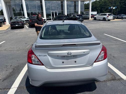 Brilliant Silver Metallic 2019 Nissan Versa 1.6 S+