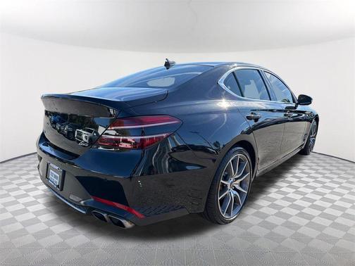 2022 Genesis G70 2.0T AWD