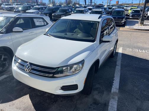 2016 Volkswagen Tiguan S