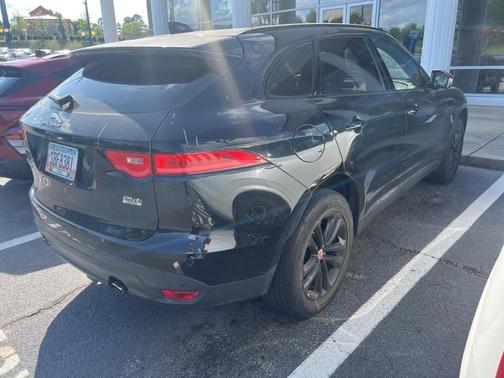 2018 Jaguar F-PACE 25t Premium