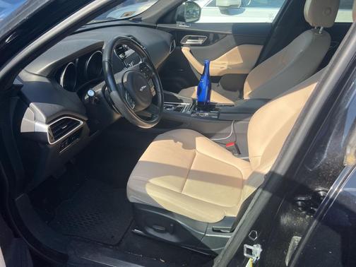 2018 Jaguar F-PACE 25t Premium