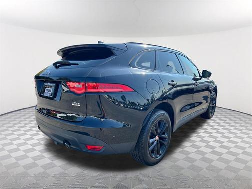 2018 Jaguar F-PACE 25t Premium